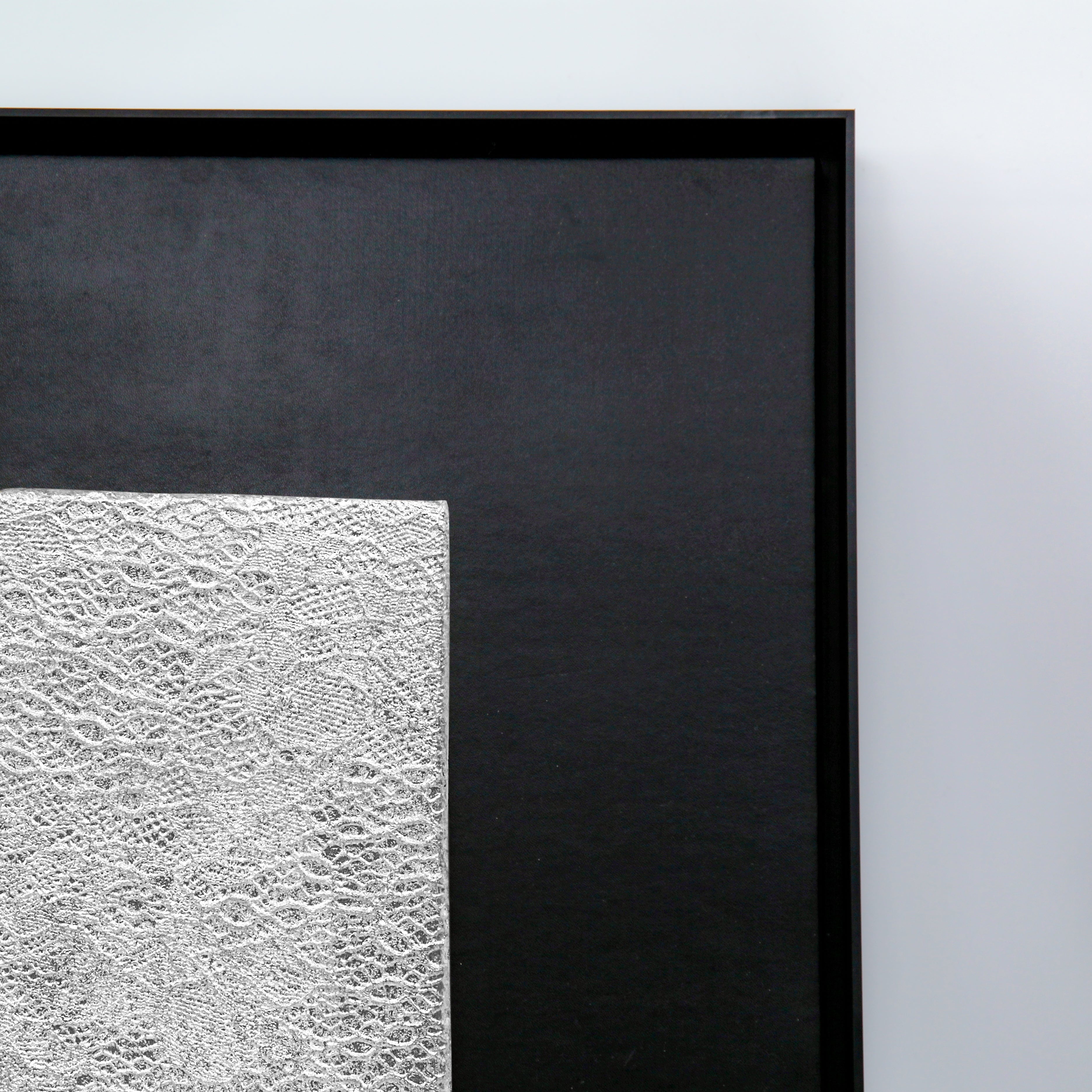 Silver Amber Radiance