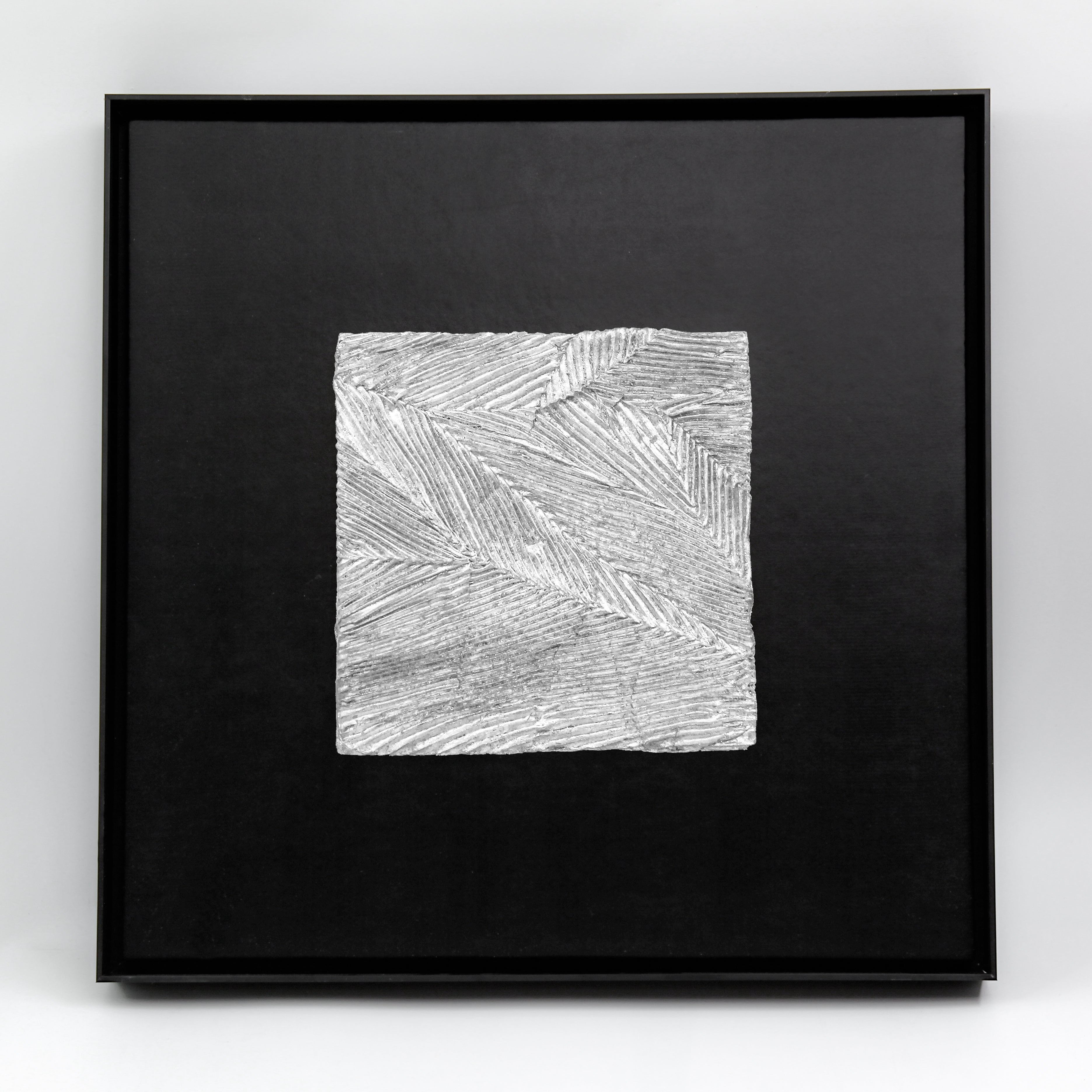 Mysterious Mirror of Clear Brilliance