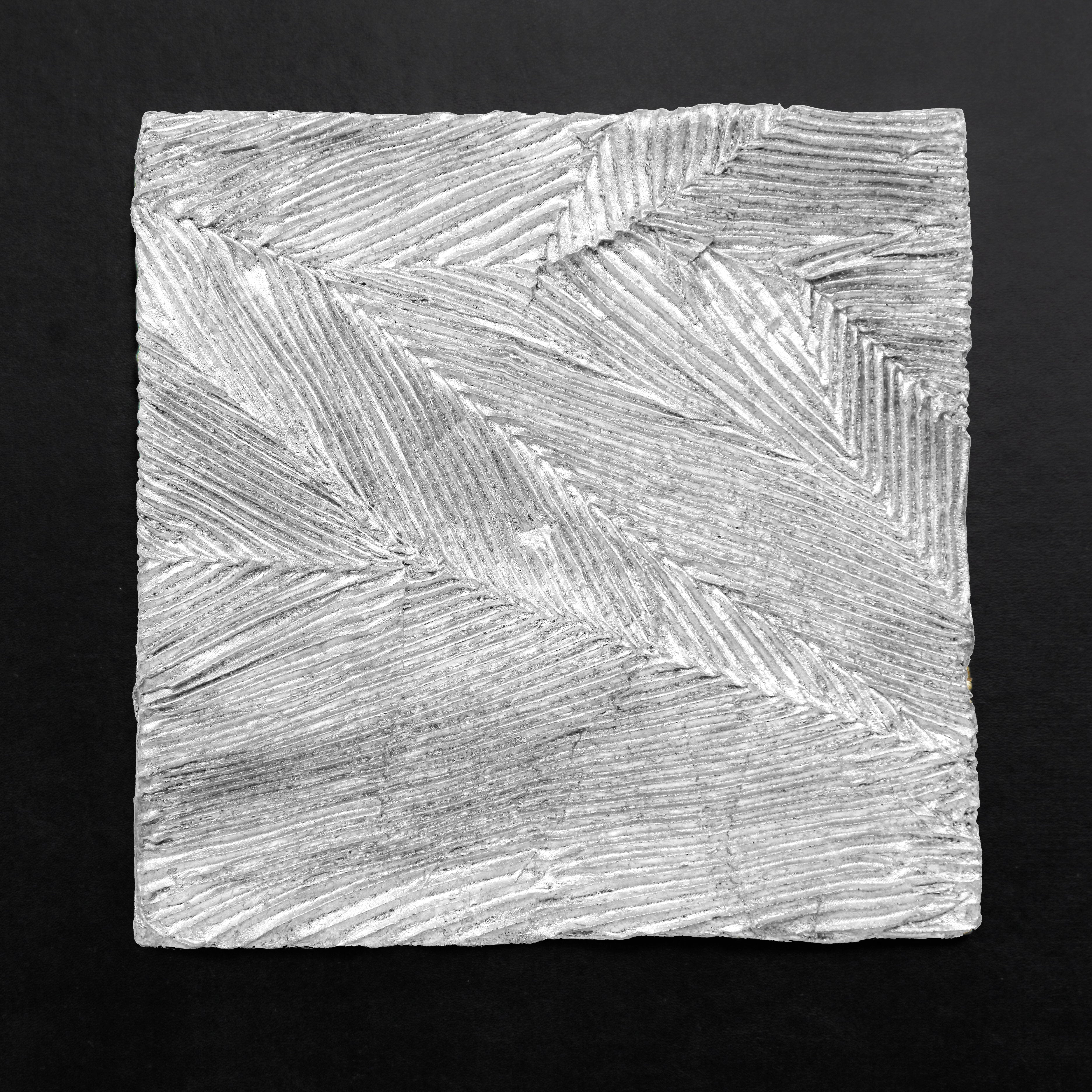 Mysterious Mirror of Clear Brilliance